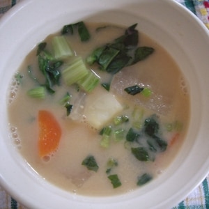 有機こんにゃくと有機野菜の豆乳味噌スープ